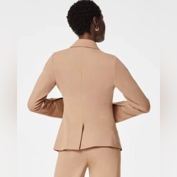 SPANX The Perfect Asymmetrical Tailored Blazer Ponte Toffee Tan Khaki Medium NWT - Picture 2 of 10